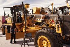 不逊于卡特彼勒公司、凯斯公司等保守巨头”