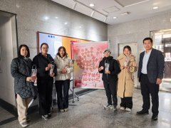 机械工程取从动化学院工会正在新机械楼举办温